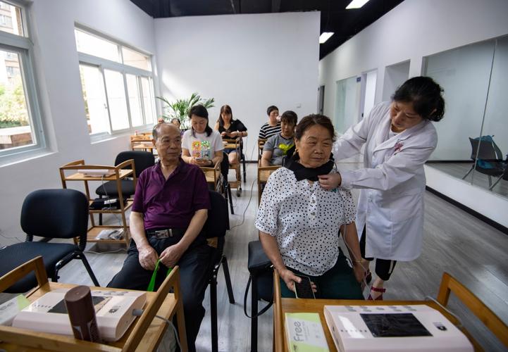 全國首個社區老年人營養改善項目試點落戶重慶 開啟健康養老新篇章